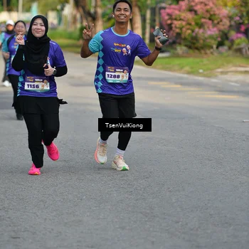 Runner Photo 8201605