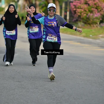 Runner Photo 8201800