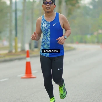 Runner Photo 8201913