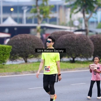 Runner Photo 8201924