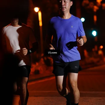 Runner Photo 8202100