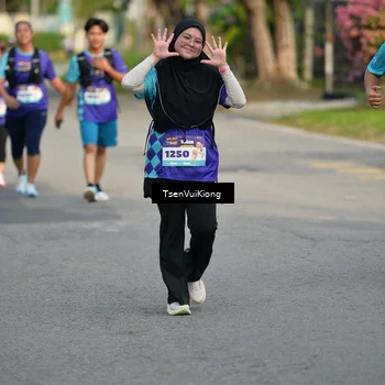 Runner Photo 8202135