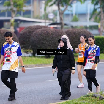 Runner Photo 8202253
