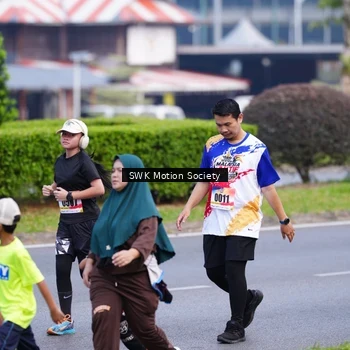 Runner Photo 8202261