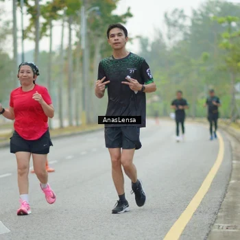 Runner Photo 8202306