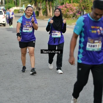 Runner Photo 8202393