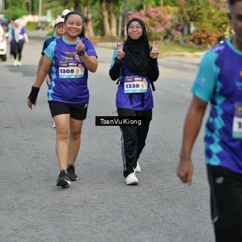 Runner Photo 8202403