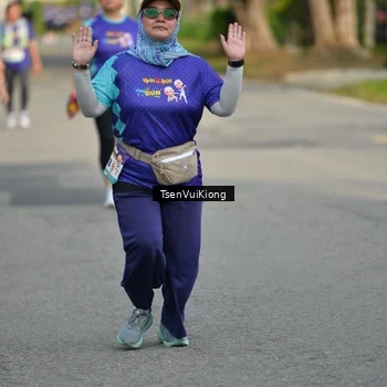 Runner Photo 8202460