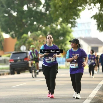 Runner Photo 8202475