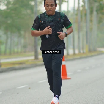 Runner Photo 8202489