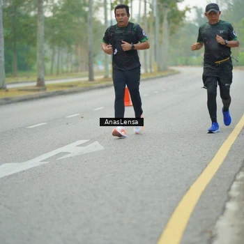 Runner Photo 8202491