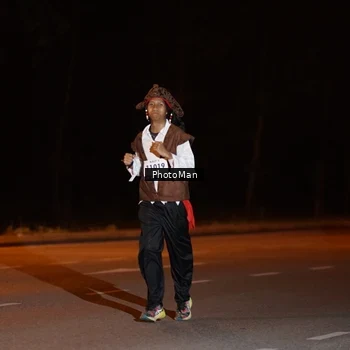 Runner Photo 8202516