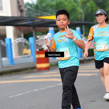 Runner Photo 8202543