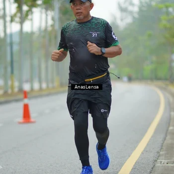 Runner Photo 8202585