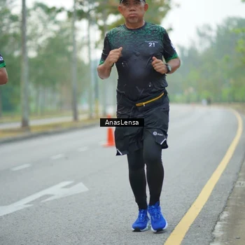 Runner Photo 8202599