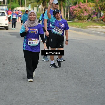 Runner Photo 8202662