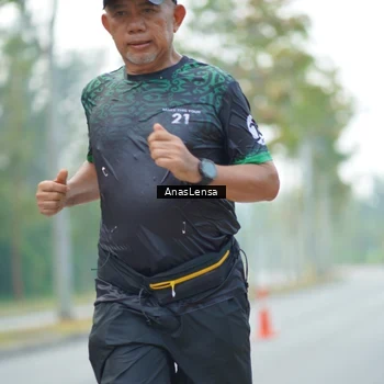 Runner Photo 8202699