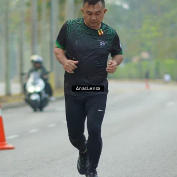 Runner Photo 8202750