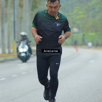 Runner Photo 8202752