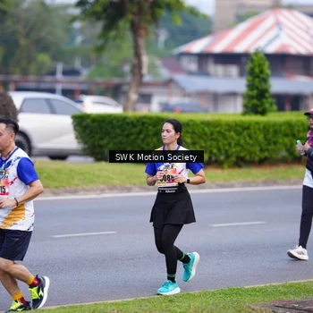 Runner Photo 8202842