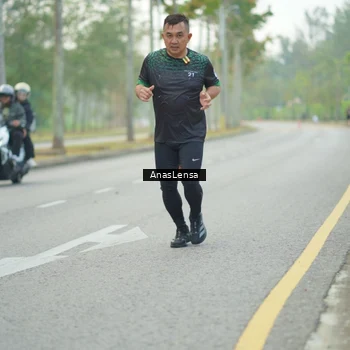 Runner Photo 8202853