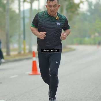 Runner Photo 8202854