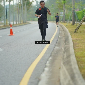 Runner Photo 8202857