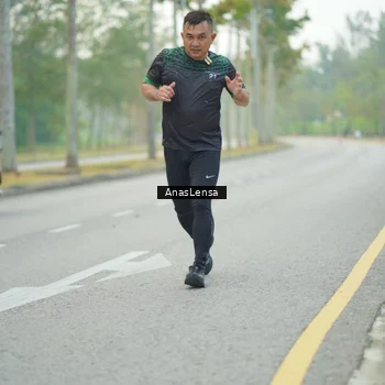 Runner Photo 8202858