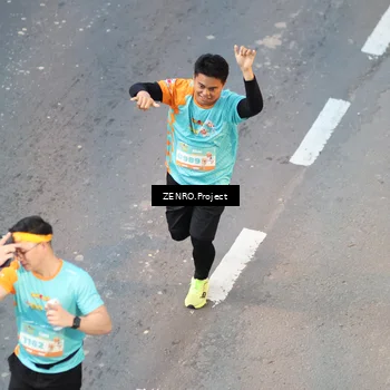Runner Photo 8202912