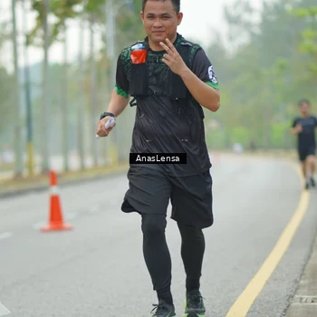 Runner Photo 8202994