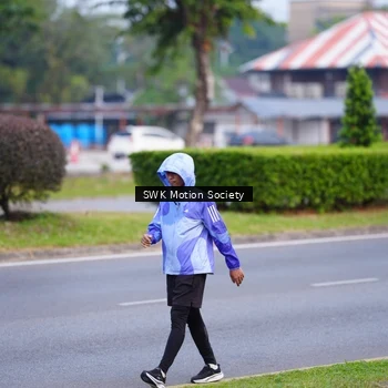 Runner Photo 8203000
