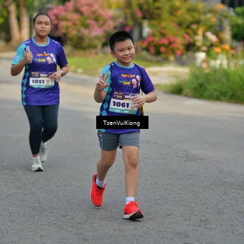 Runner Photo 8203041