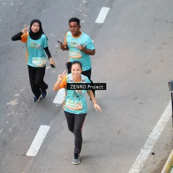 Runner Photo 8203094