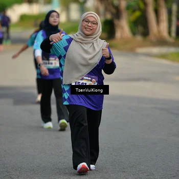 Runner Photo 8203125