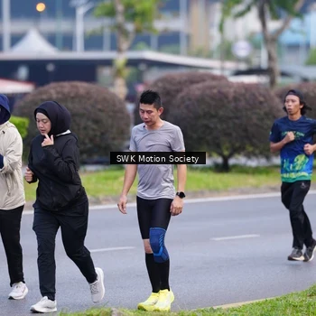 Runner Photo 8203334
