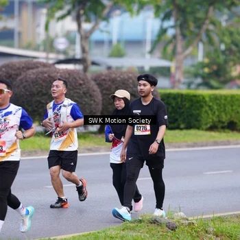 Runner Photo 8203821