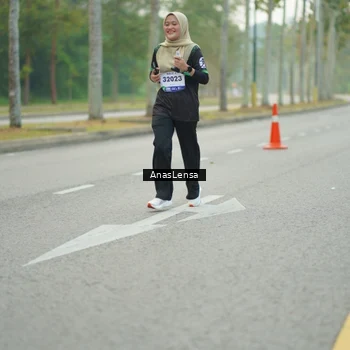 Runner Photo 8203844