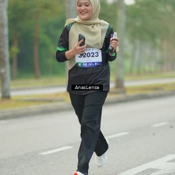Runner Photo 8203854
