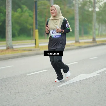 Runner Photo 8203965