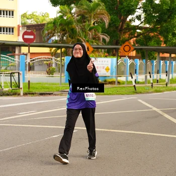 Runner Photo 8204033