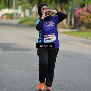 Runner Photo 8204048