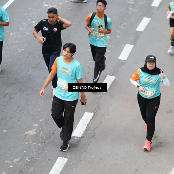 Runner Photo 8204053