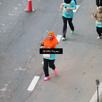 Runner Photo 8204055