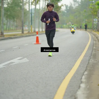 Runner Photo 8204058