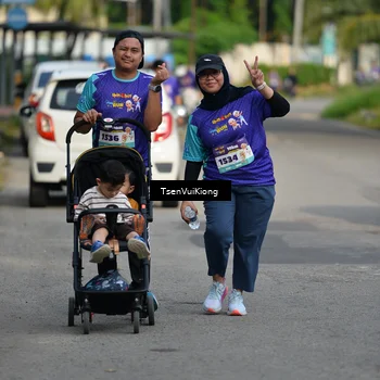 Runner Photo 8204063