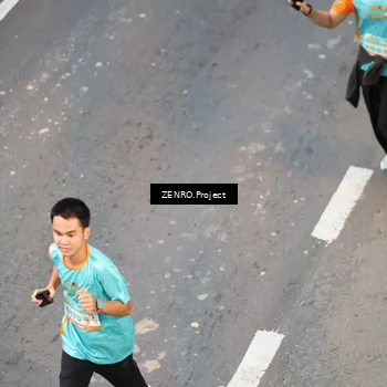 Runner Photo 8204110