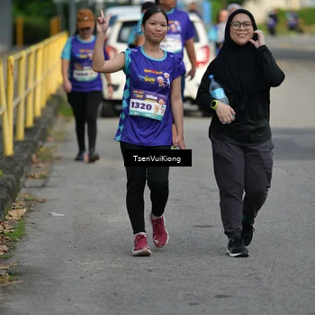Runner Photo 8204300