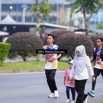 Runner Photo 8204417
