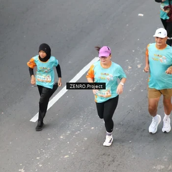 Runner Photo 8204432