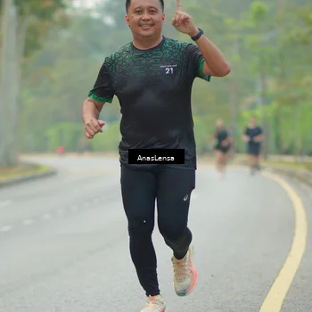 Runner Photo 8204572